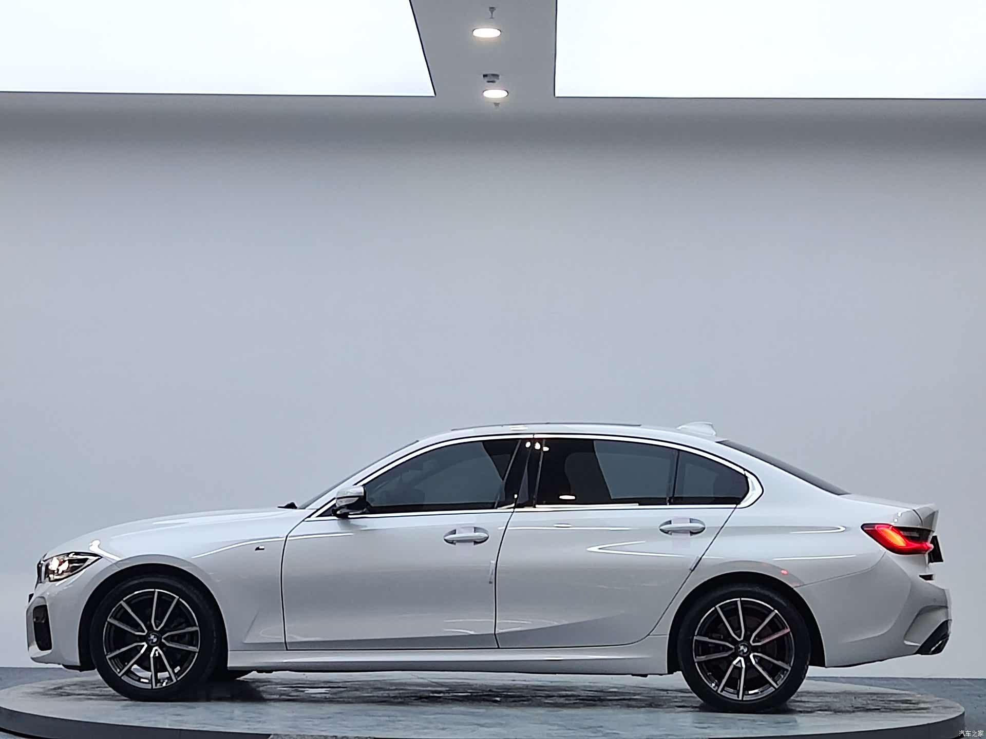 BMW 3 Series, 2021 все фото