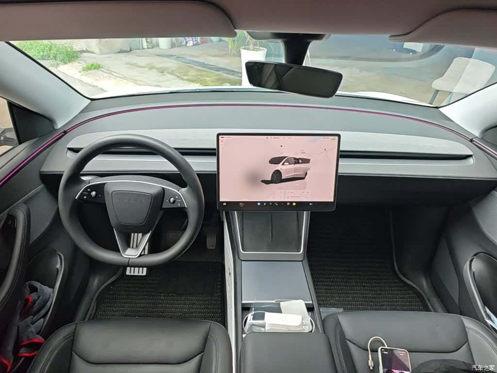 Tesla Model Y, 2025 6