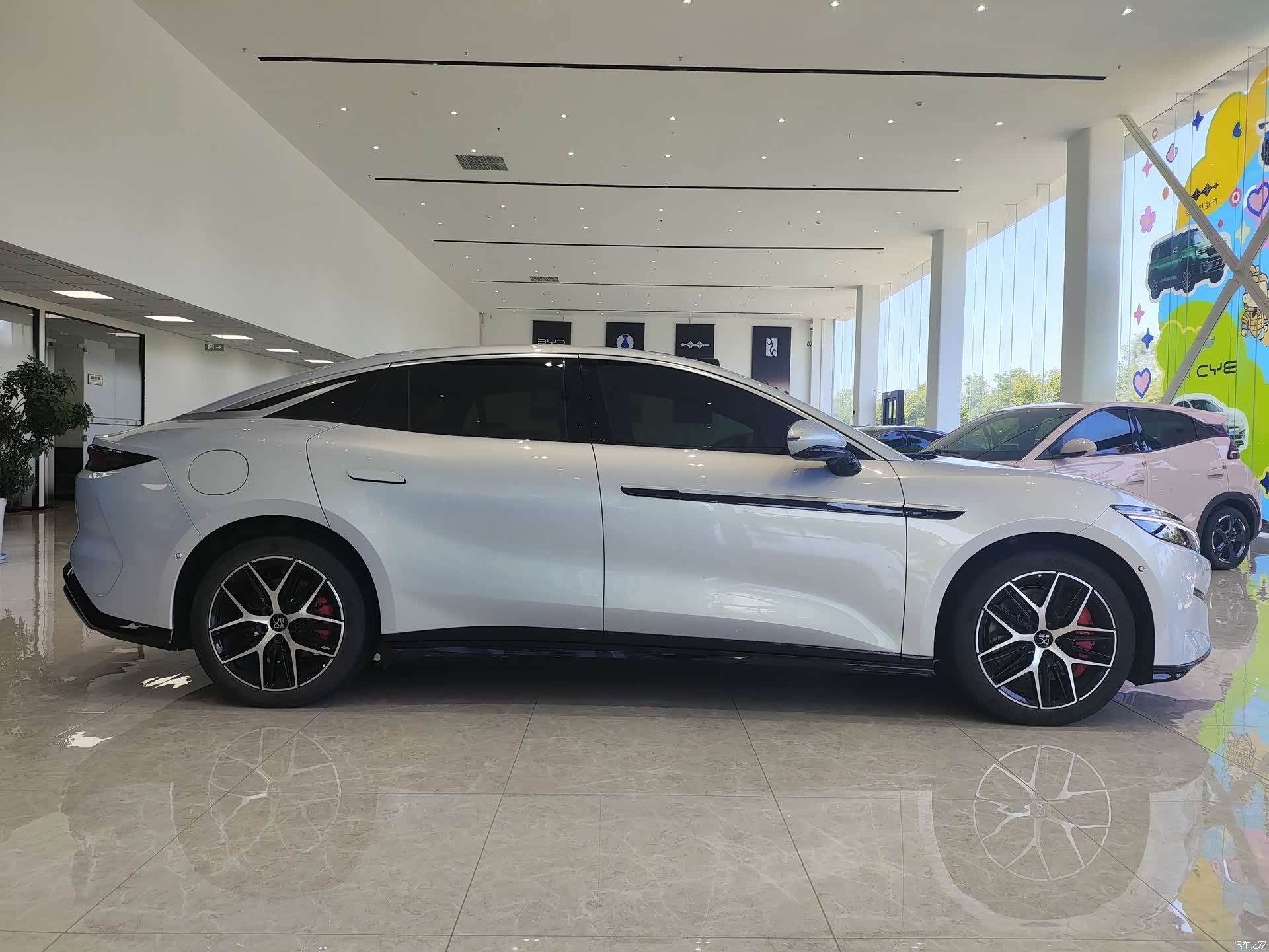 BYD Han, 2025 4