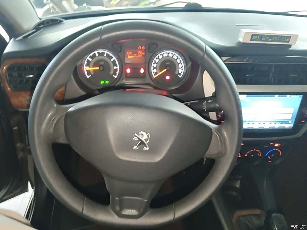 Peugeot 301, 2014 11