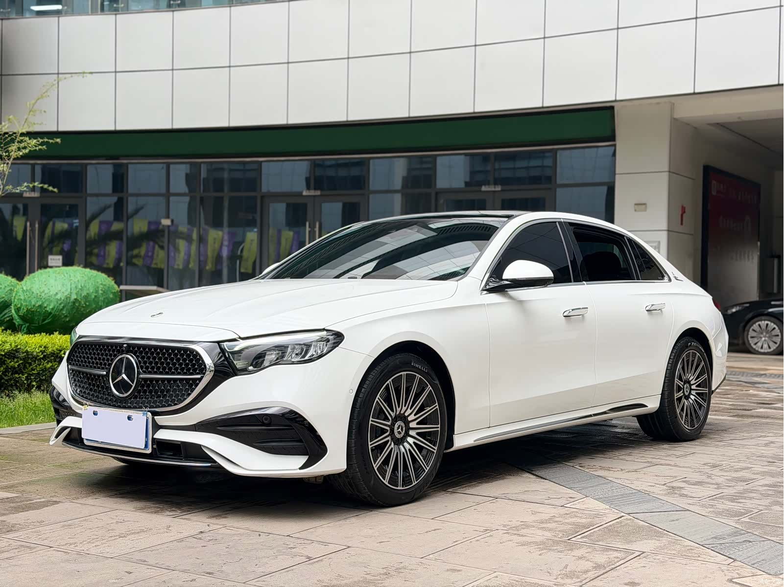 Mercedes-Benz E-Class, 2024 1