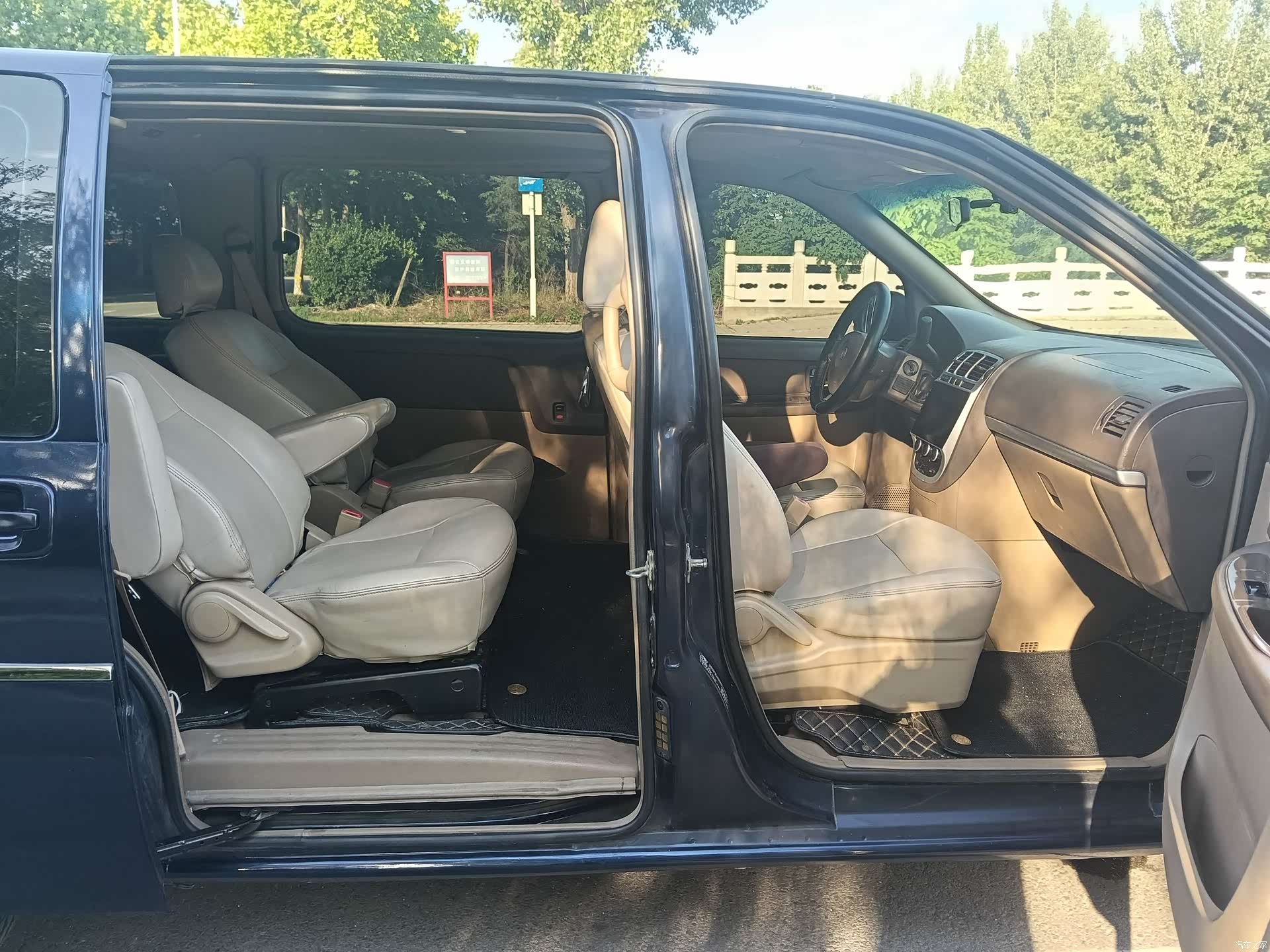 Buick GL8, 2015 13