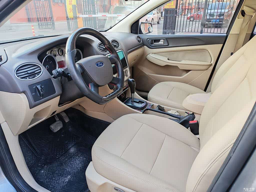 Ford Focus, 2009 7