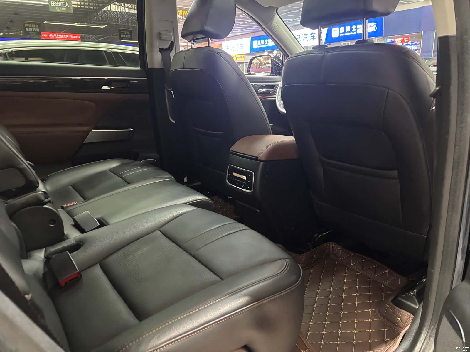 Trumpchi GS8, 2017 17