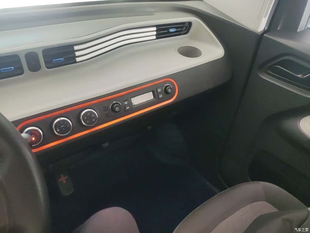 Wuling MINIEV, 2022 13