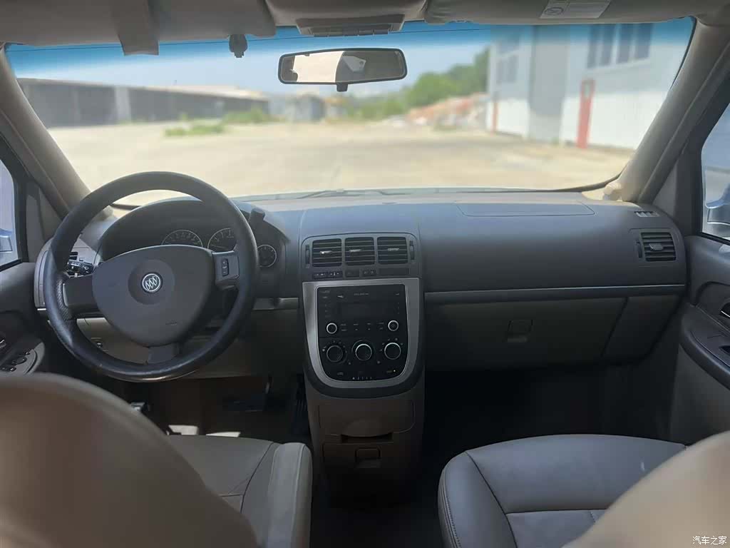 Buick GL8, 2014 8