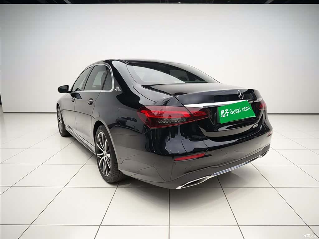 Mercedes-Benz E-Class, 2022 4