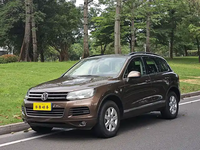 Volkswagen Touareg 2016 — купить из Китая под заказ