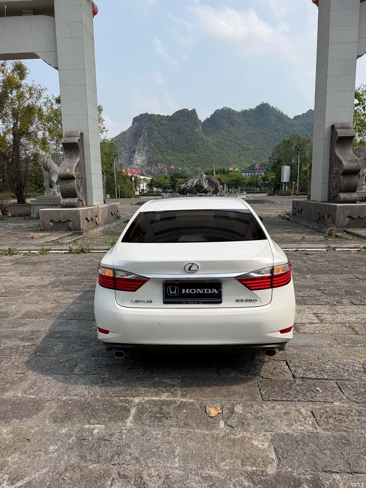 Lexus ES, 2014 4