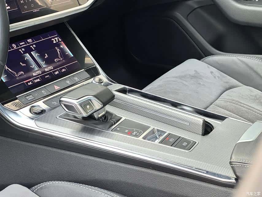 Audi A6L, 2021 все фото