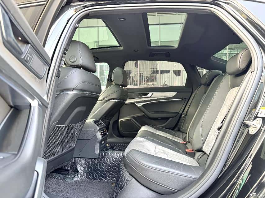 Audi A6L, 2021 9