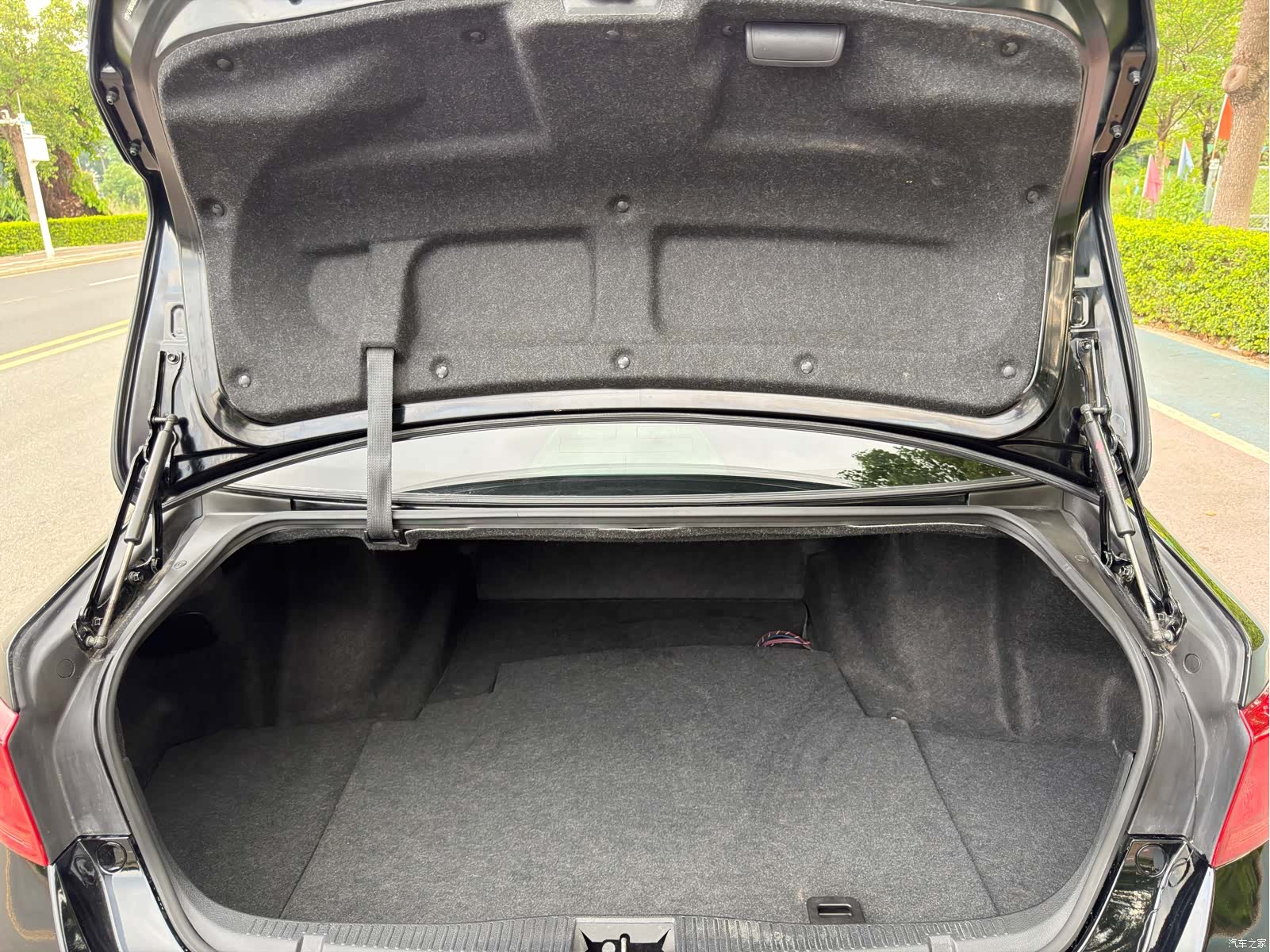 Toyota Crown, 2017 7