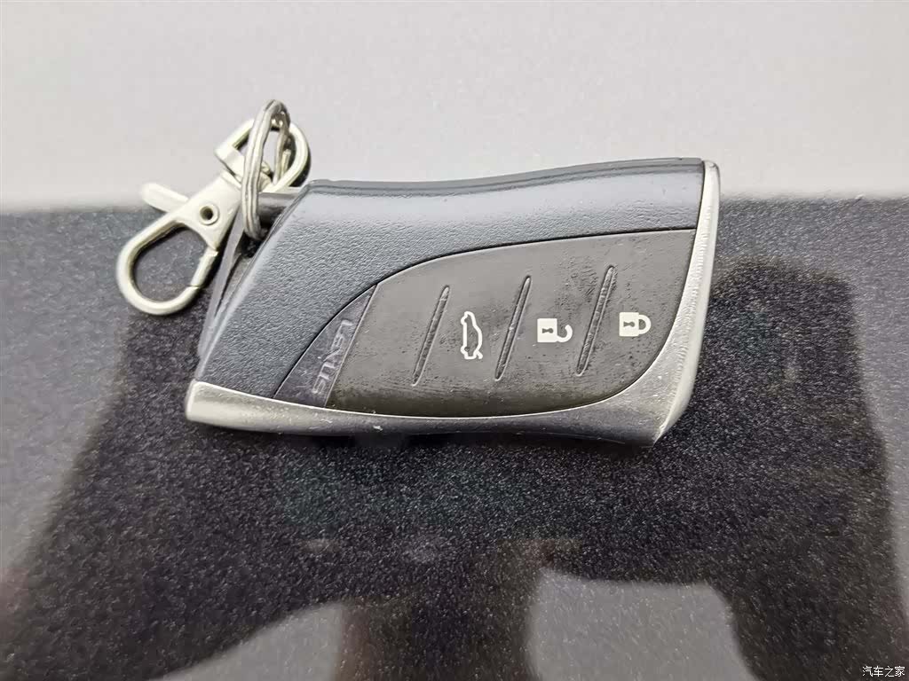 Lexus ES, 2021 19