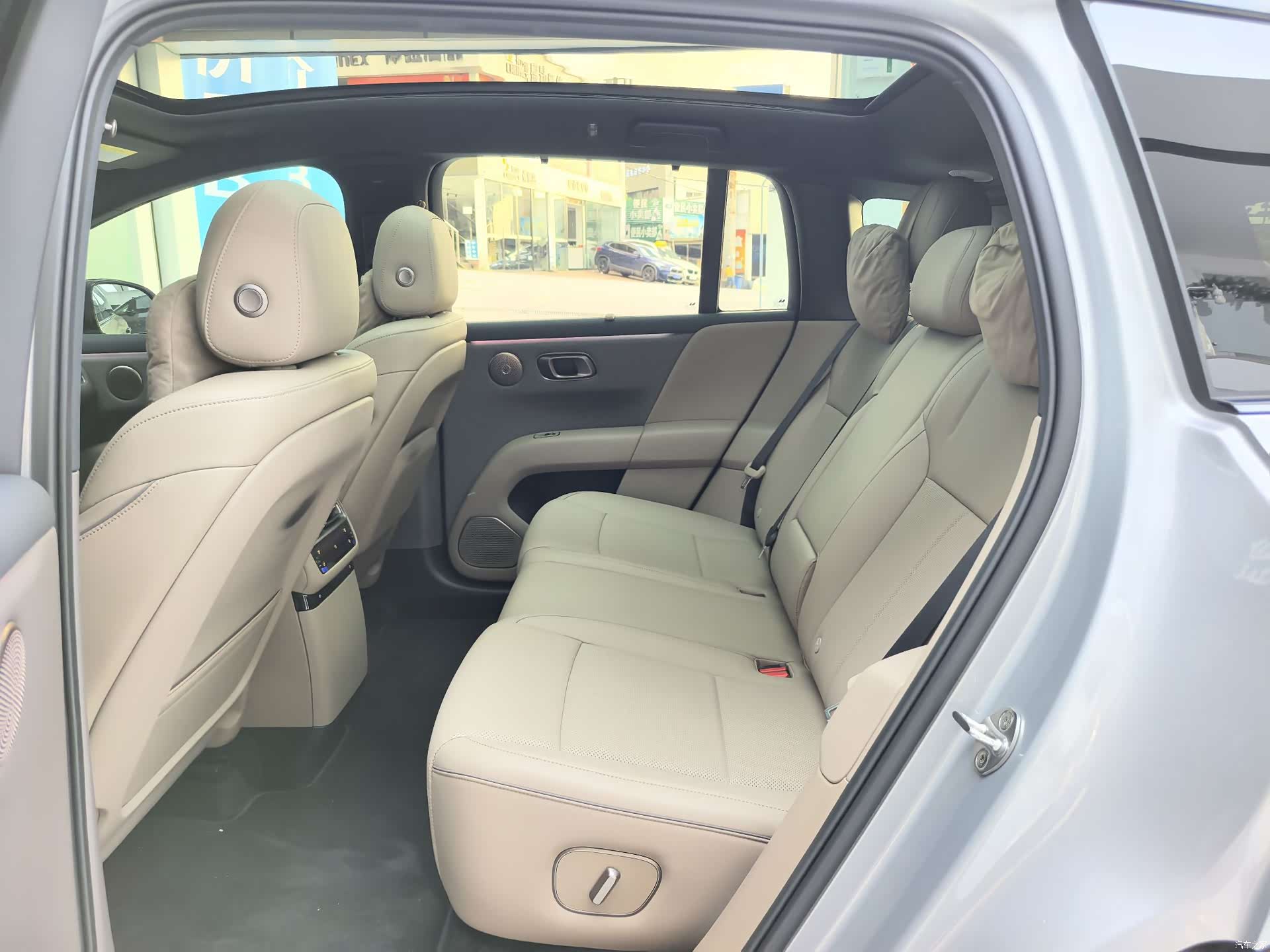 Li Auto i6, 2026 10