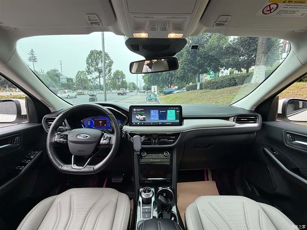 Ford Escape, 2022 11