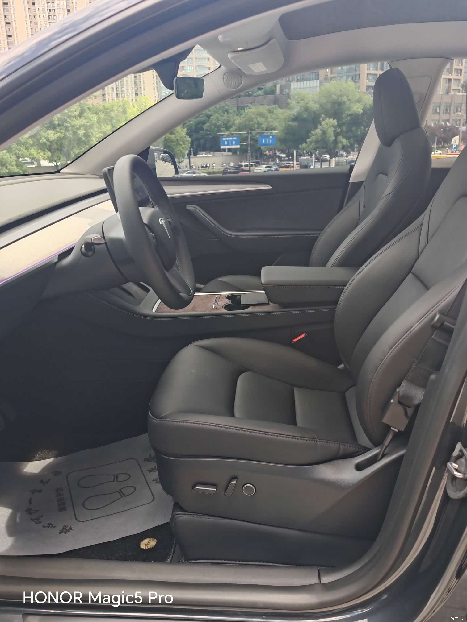 Tesla Model Y, 2024 10