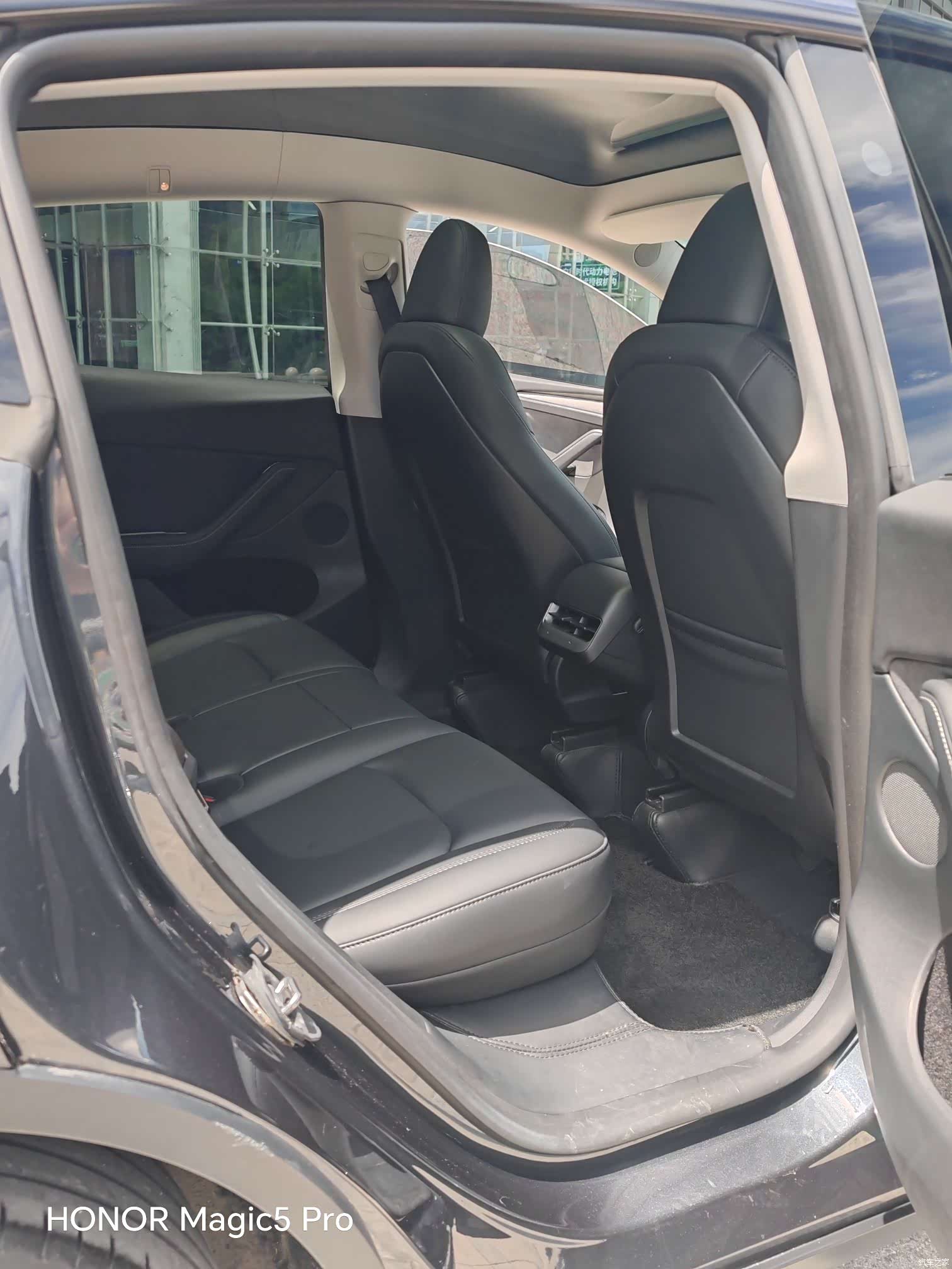 Tesla Model Y, 2024 12