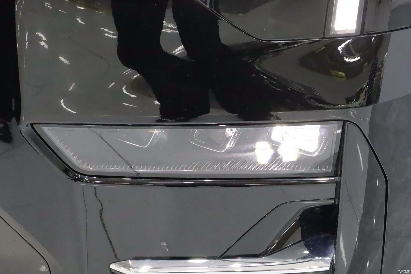 Zeekr 009, 2024 18