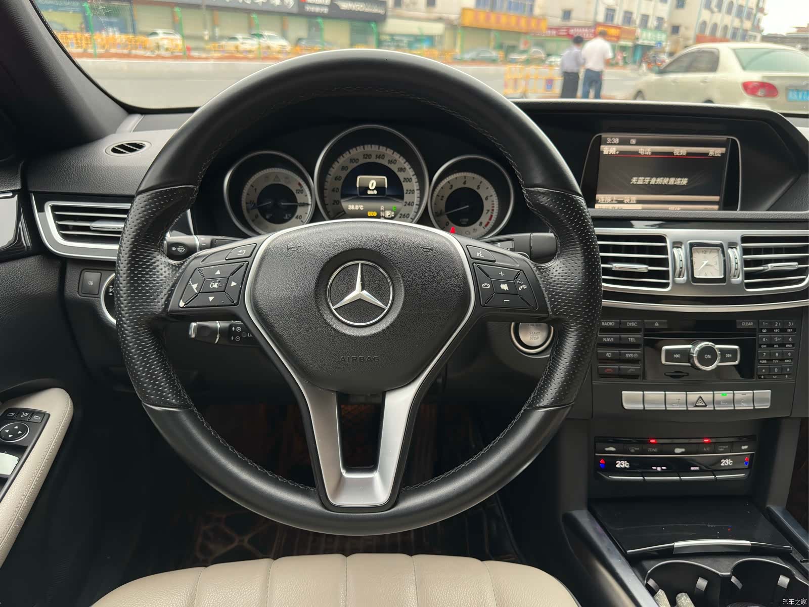 Mercedes-Benz E-Class, 2015 11