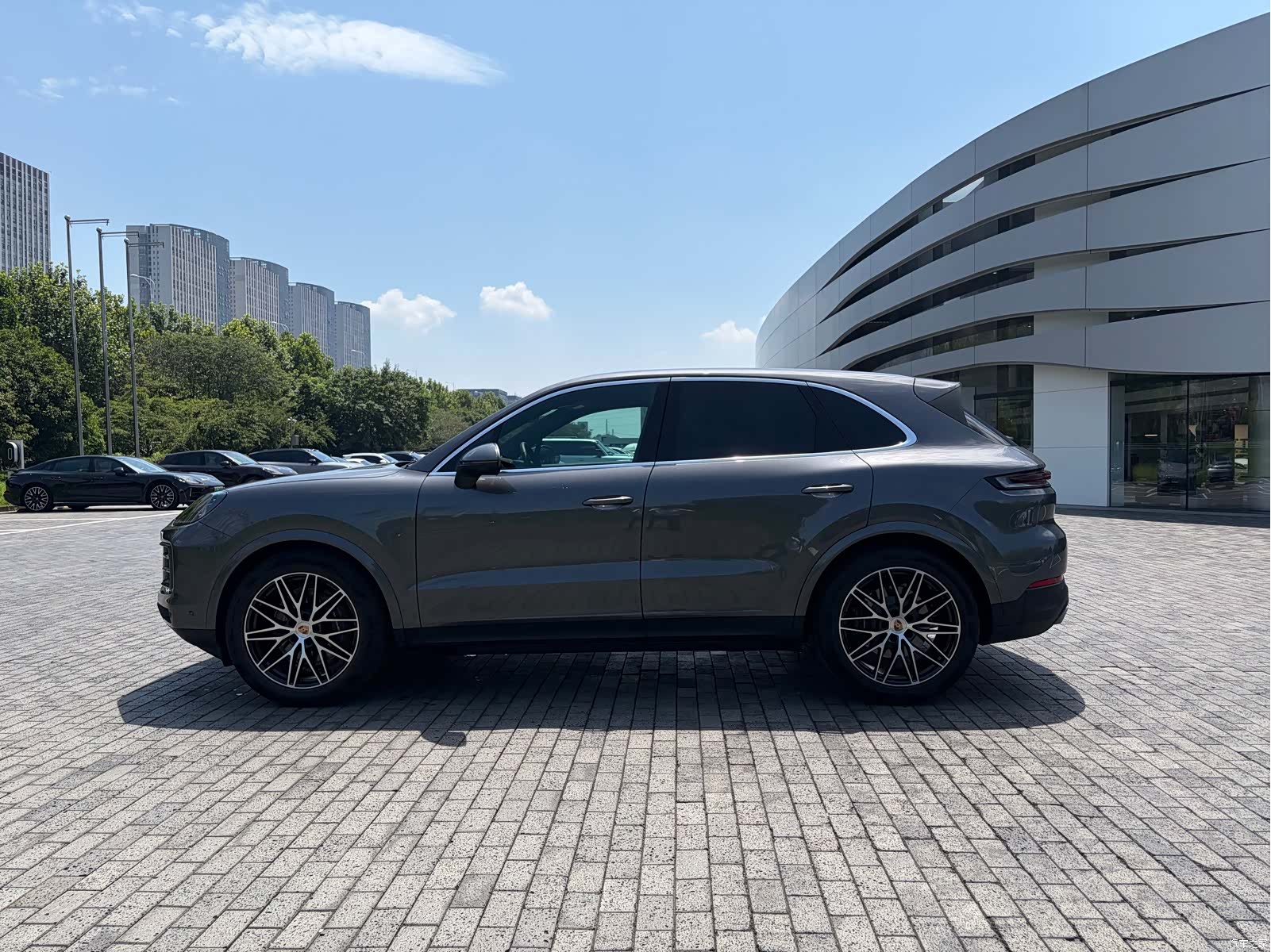 Porsche Cayenne, 2026 3