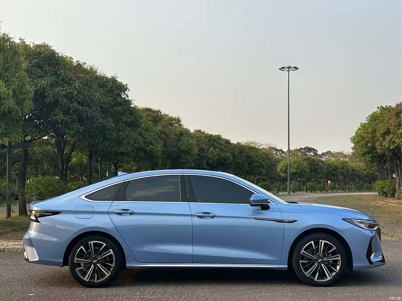 Chery Arrizo 8, 2023 7