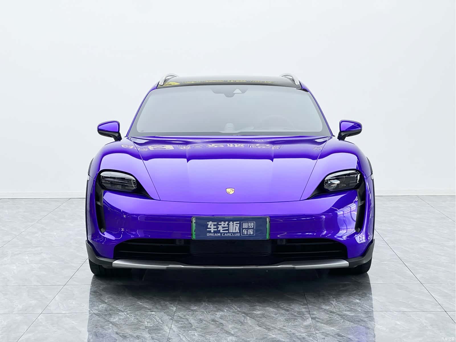 Porsche Taycan, 2023 2