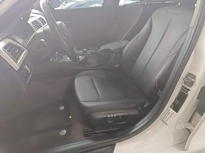 BMW 3 Series 2015 316Li Style