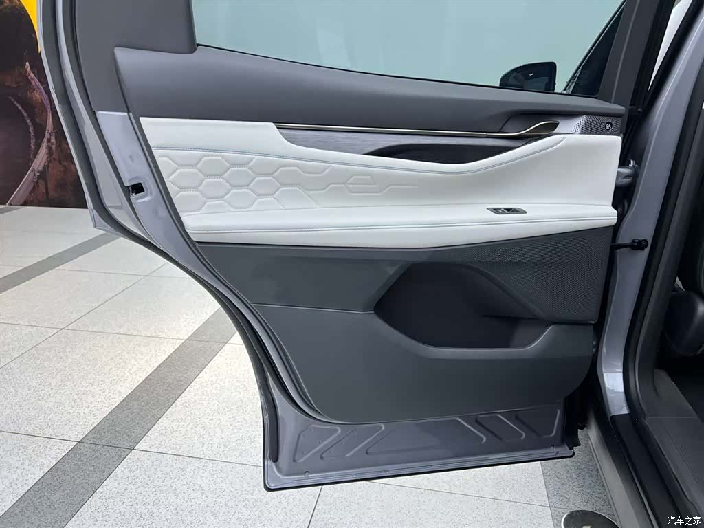 Ford Edge L, 2024 28