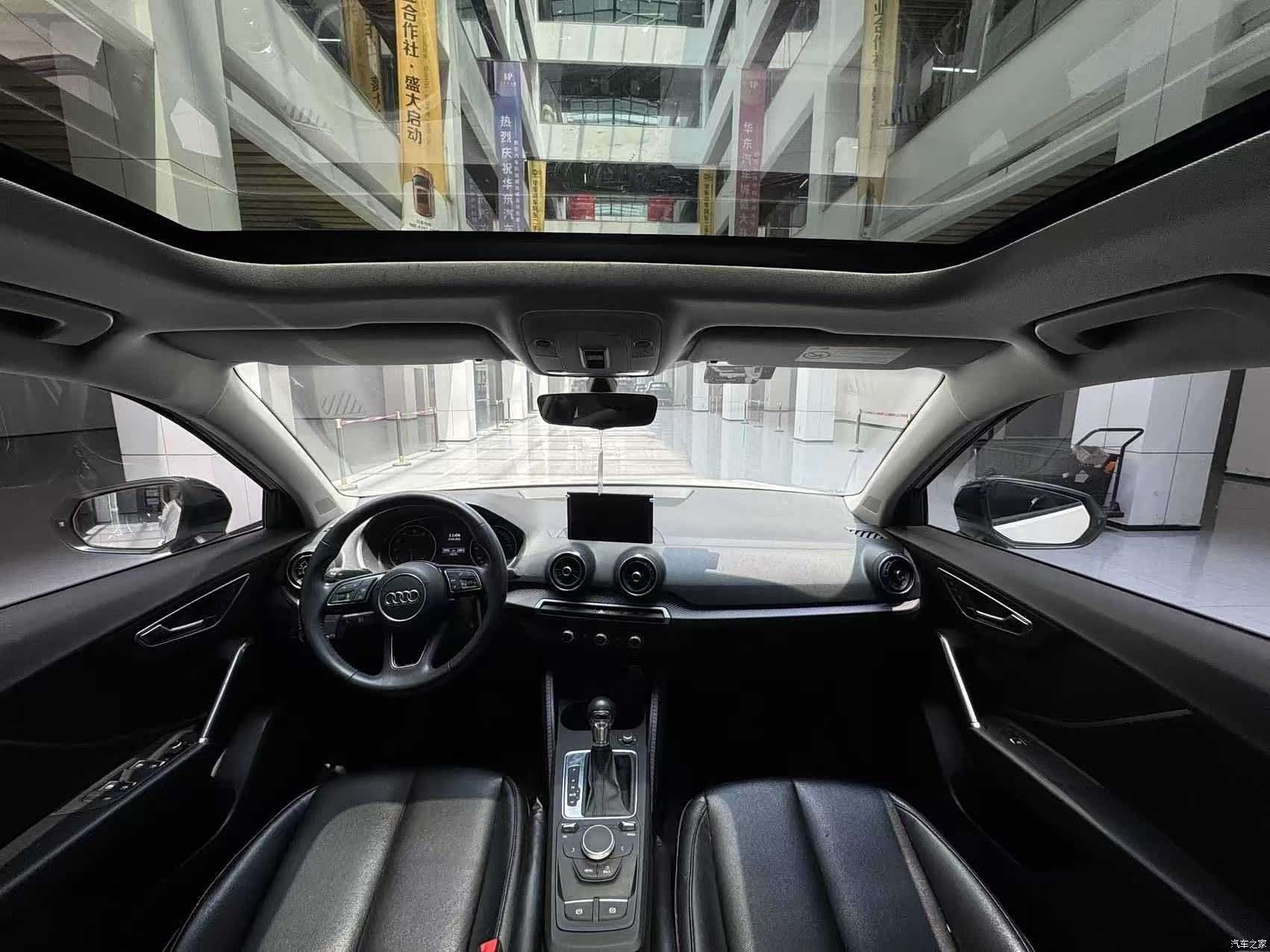 Audi Q2L, 2020 12