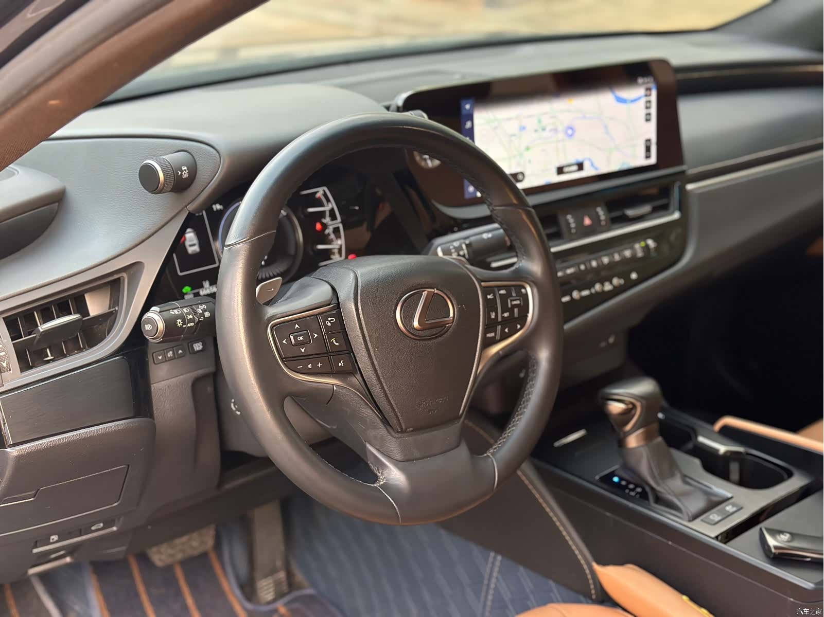 Lexus ES, 2024 8