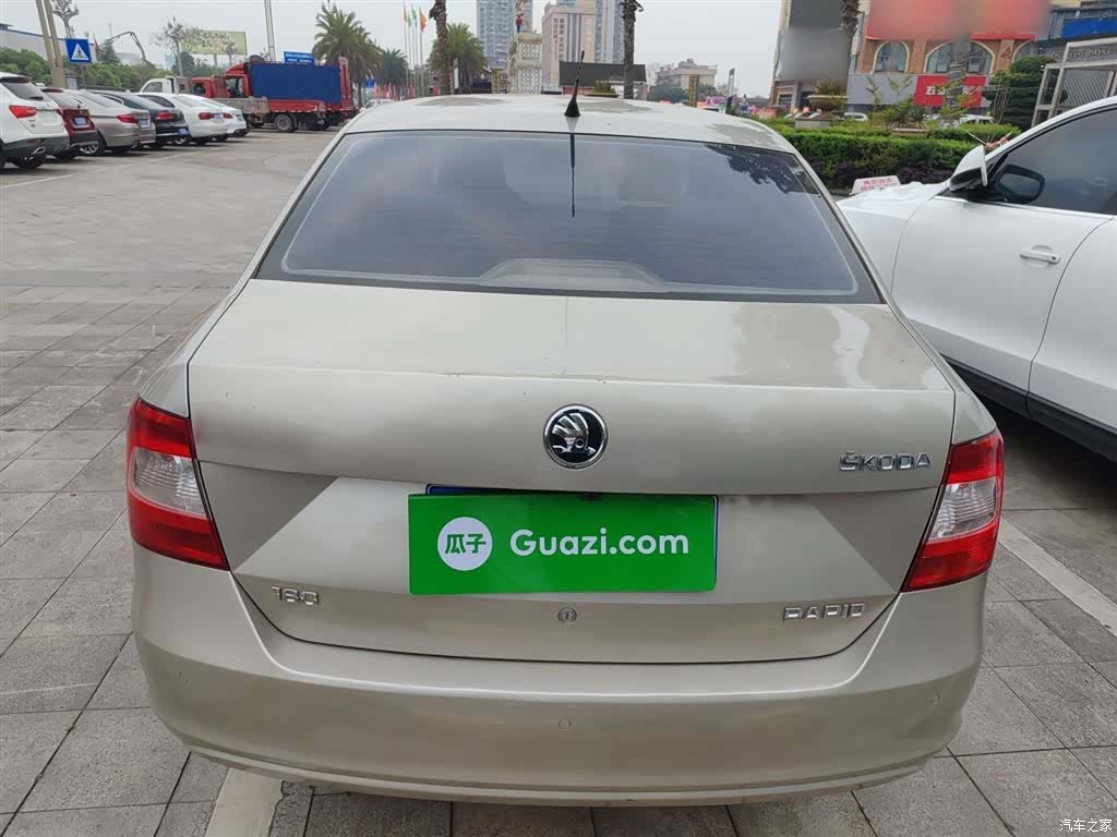 Skoda Rapid, 2016 6