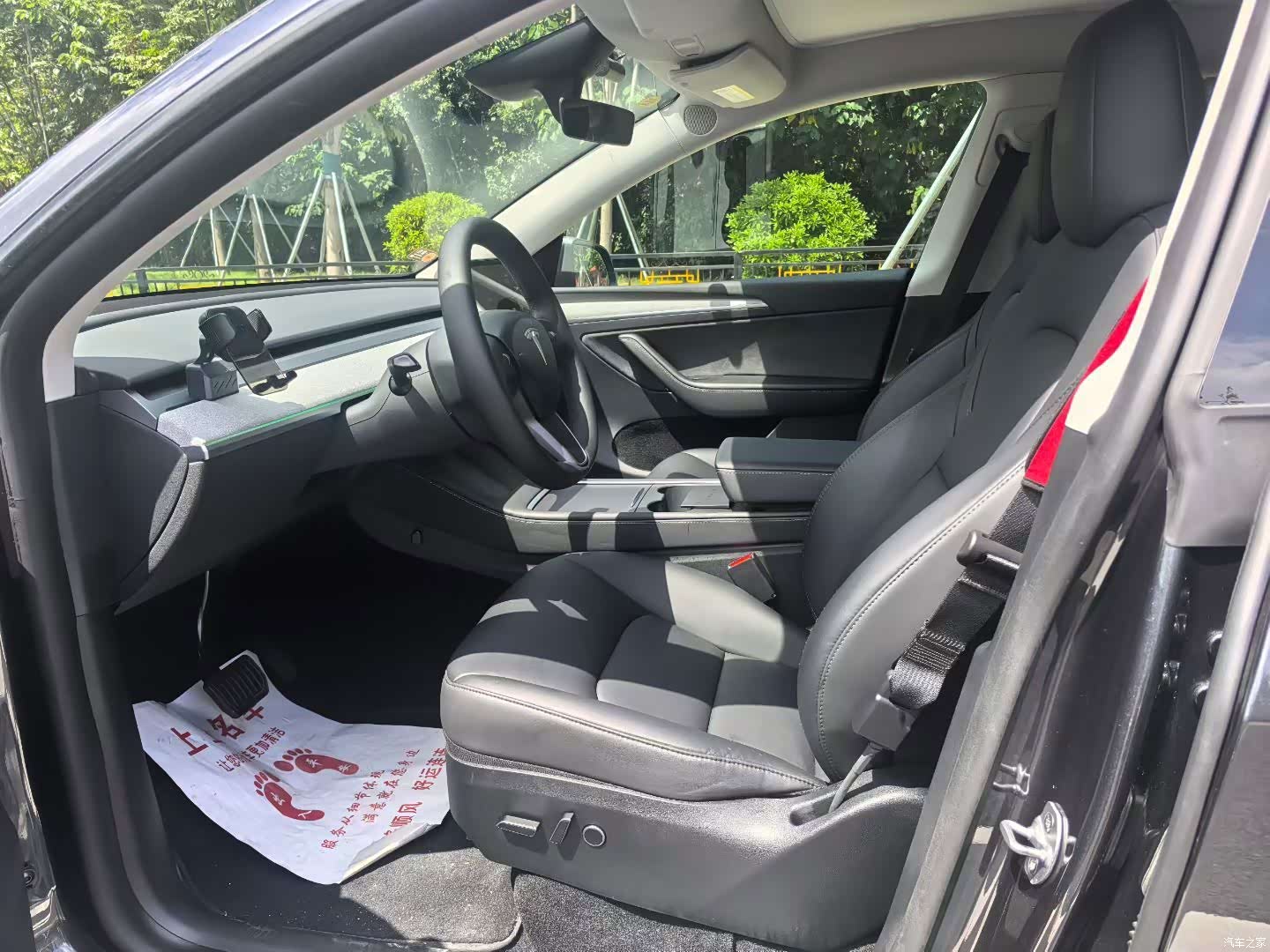Tesla Model Y, 2024 4