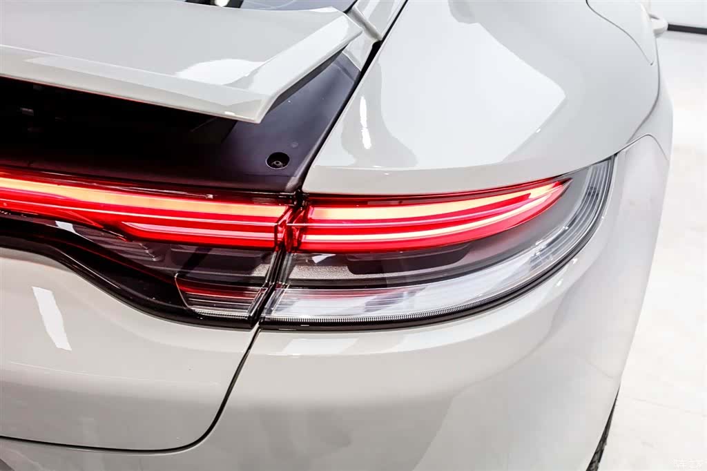 Porsche Panamera, 2022 7