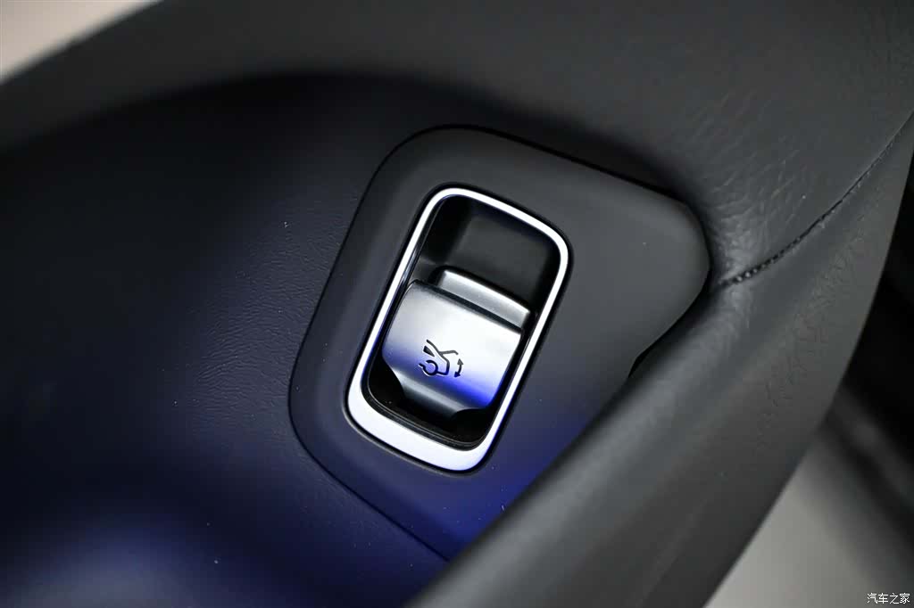 Maybach S-Class, 2025 26
