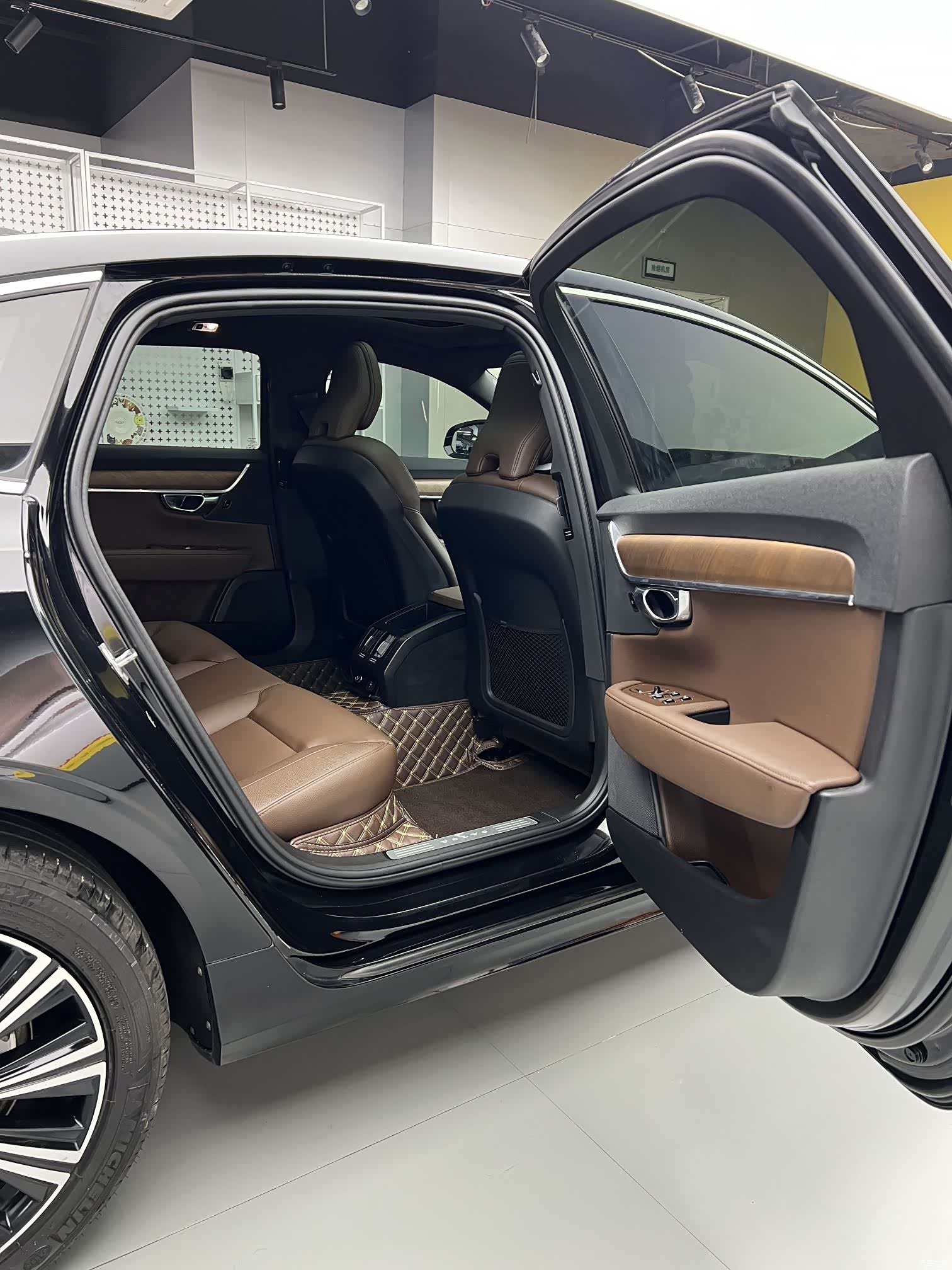 Volvo S90, 2020 6