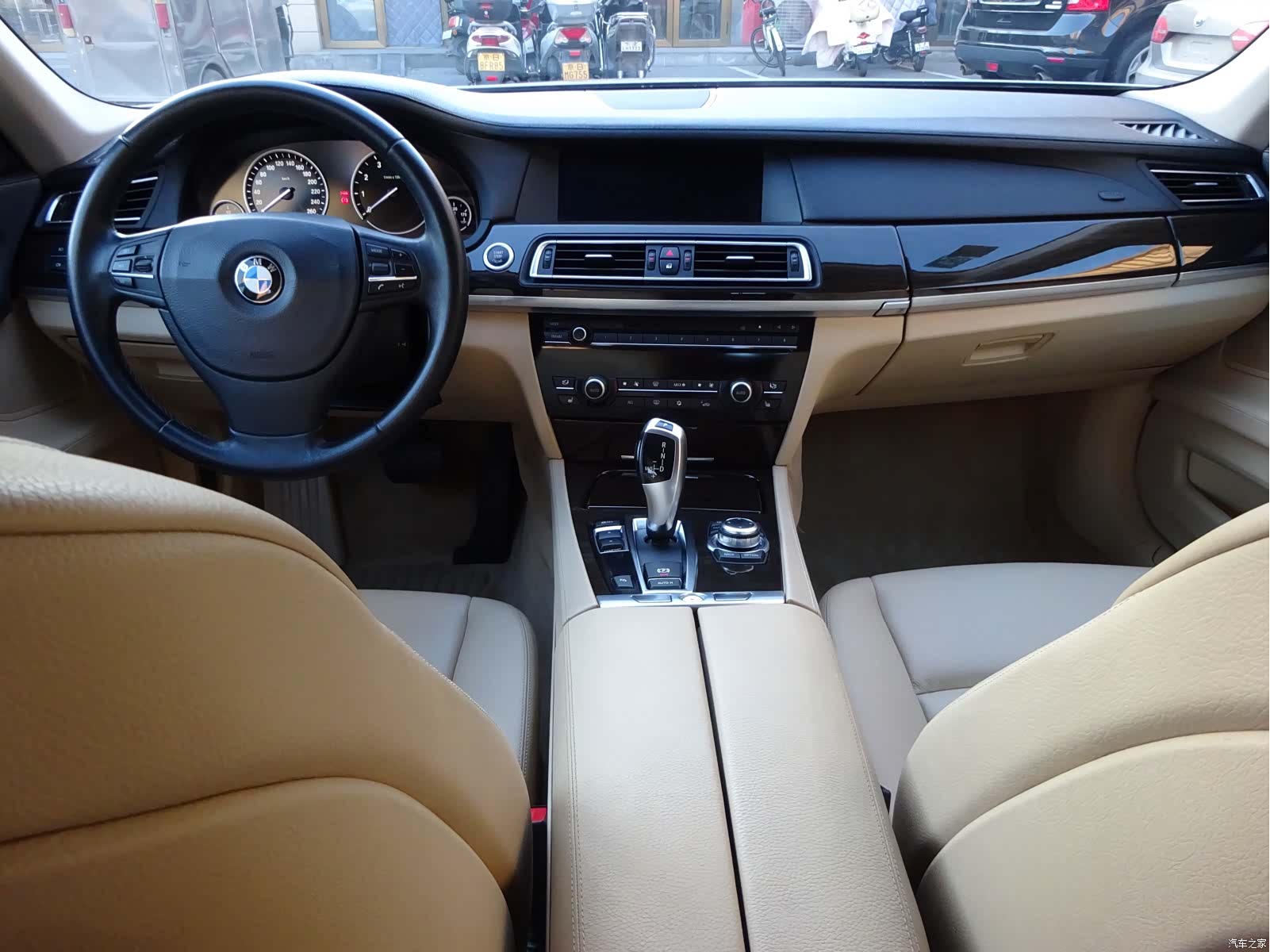 BMW 7 Series, 2011 17