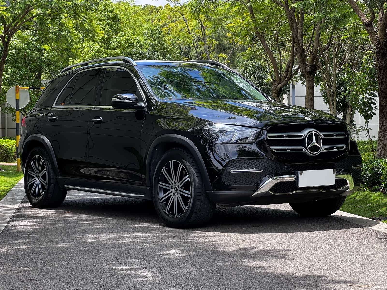 Mercedes-Benz GLE, 2022 1