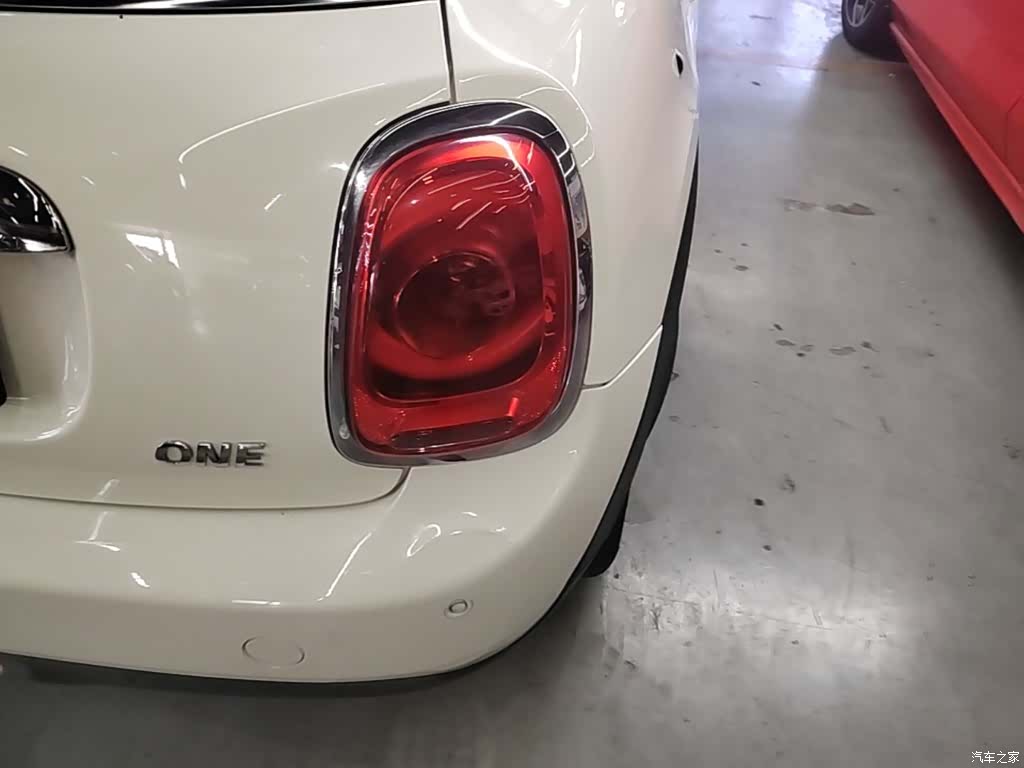 Mini ONE, 2019 8