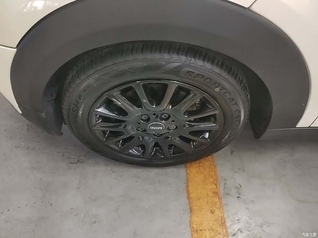 Mini ONE, 2019 23