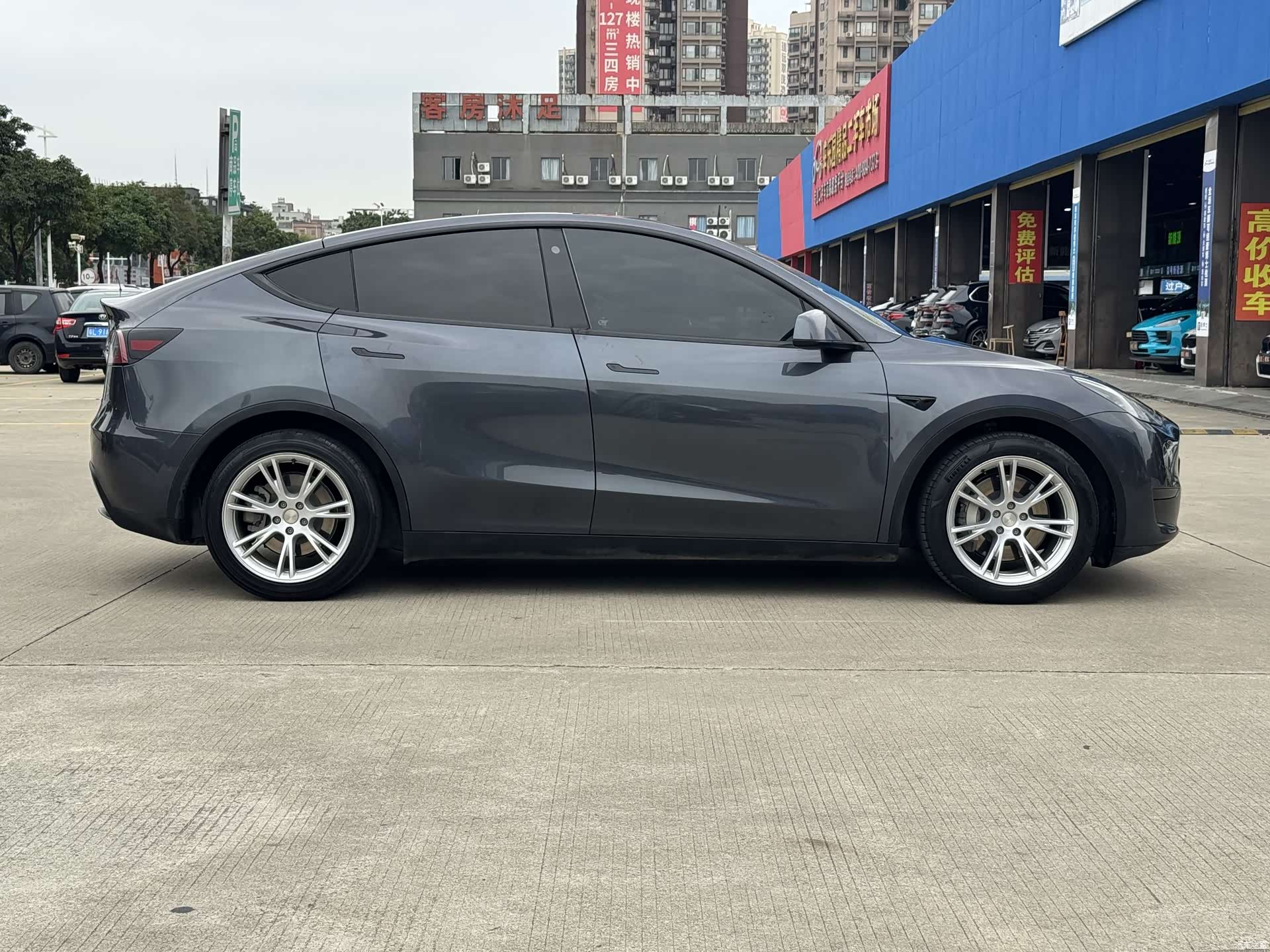 Tesla Model Y, 2022 7