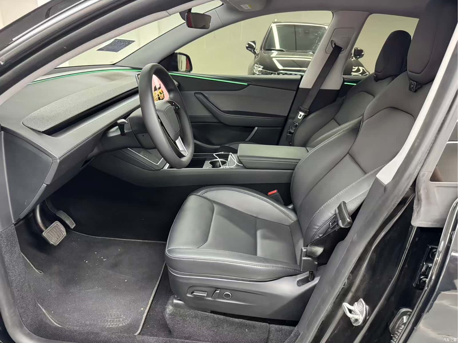 Tesla Model Y, 2025 6