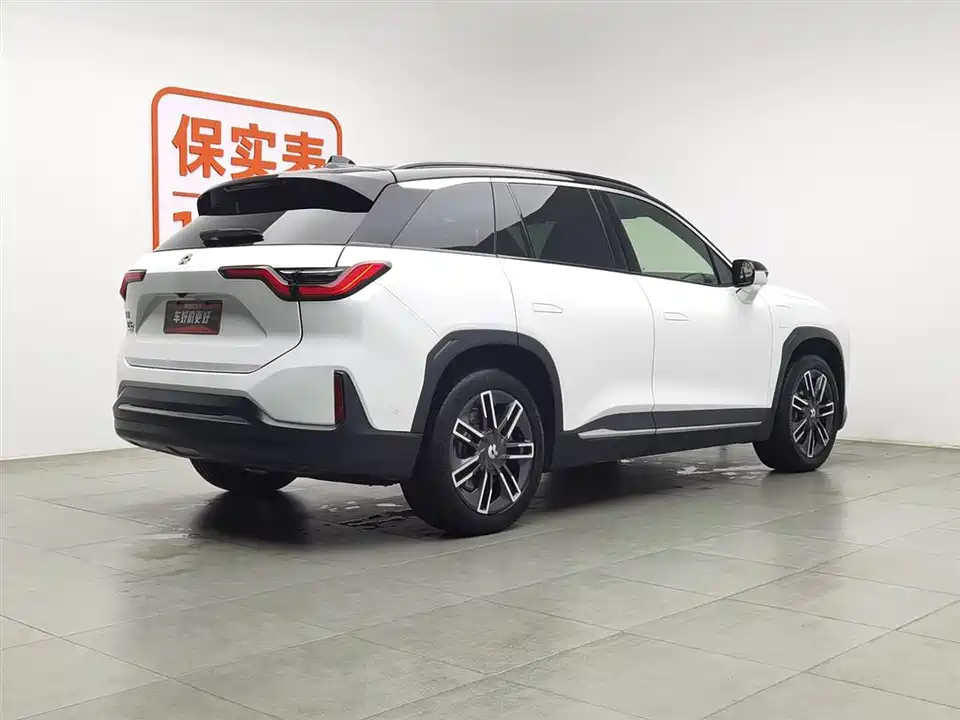 NIO ES6