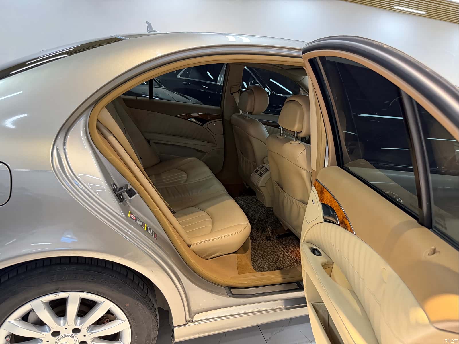 Mercedes-Benz E-Class, 2008 15