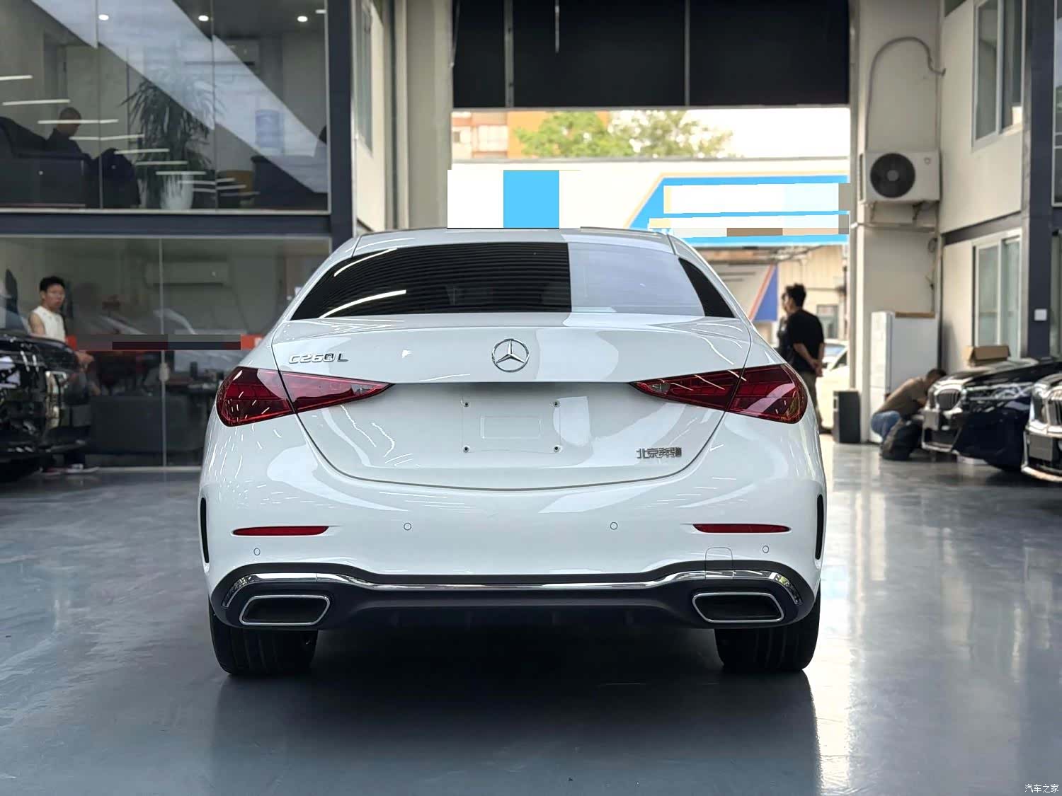 Mercedes-Benz C-Class, 2024 10