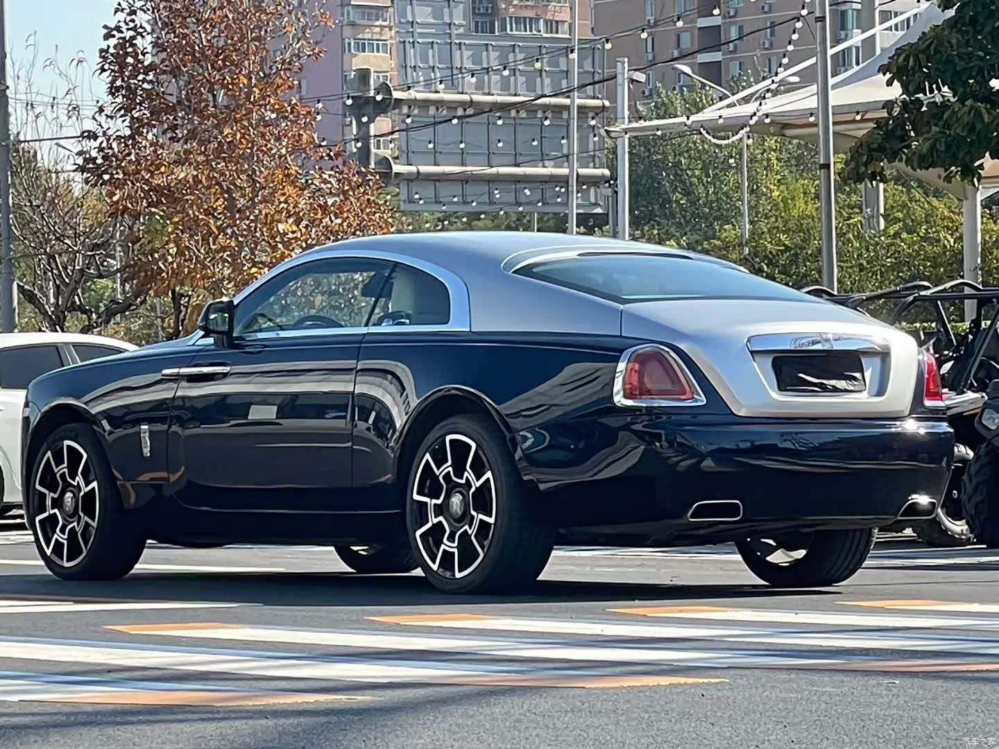 Rolls-Royce Wraith, 2015 3