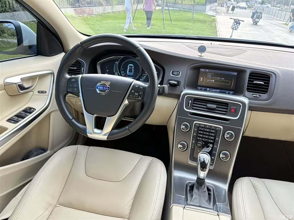Volvo S60, 2014 10