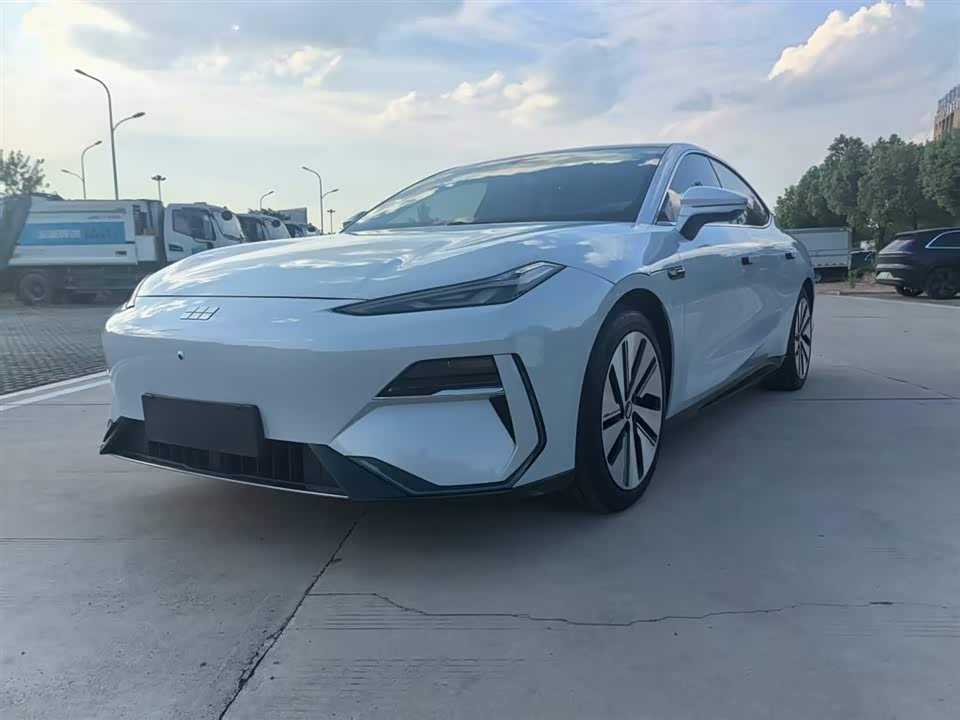 Geely Galaxy Galaxy E8