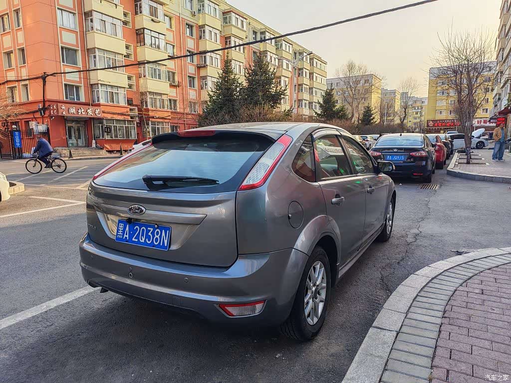 Ford Focus, 2009 4
