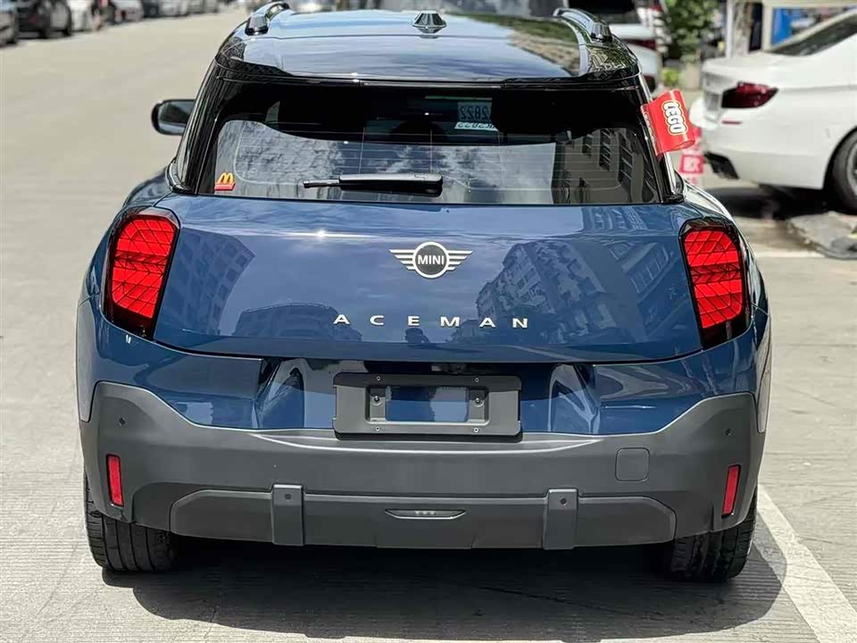 MINI Electric ACEMAN