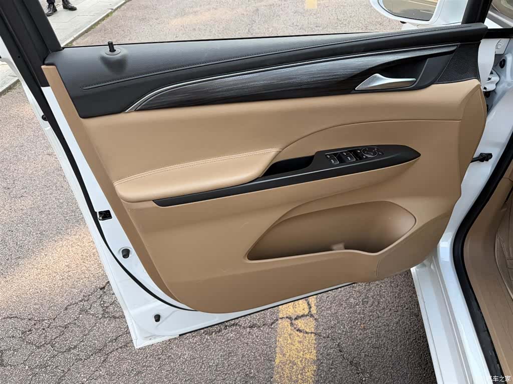 Buick GL8, 2021 6